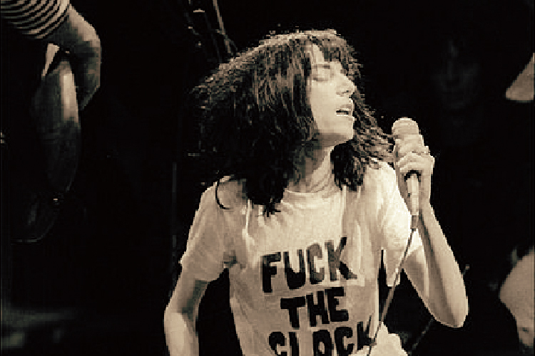  LES FILLES DANS LE ROCK